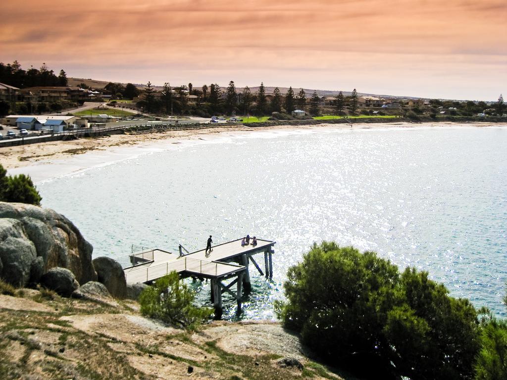 All Seasons Port Elliot Holiday House Екстериор снимка