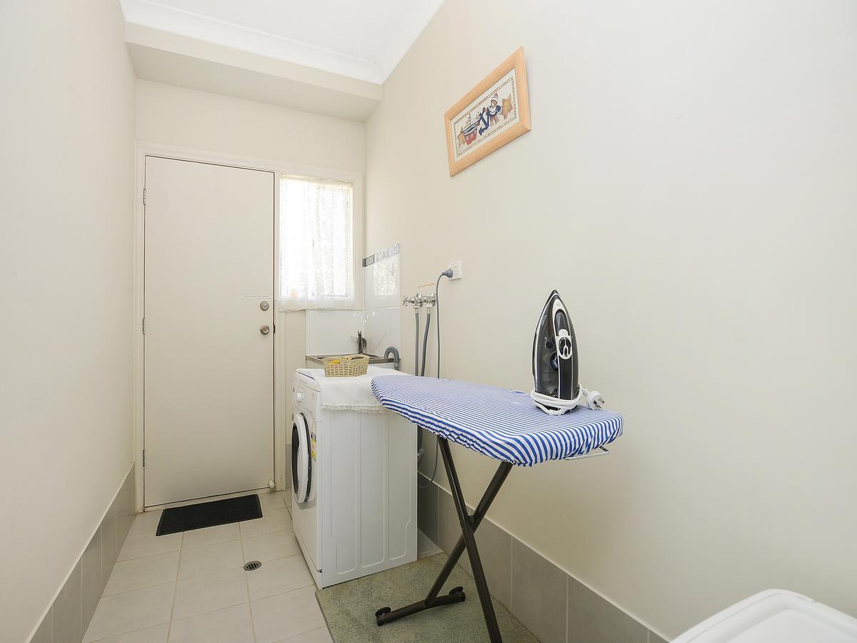 All Seasons Port Elliot Holiday House Екстериор снимка