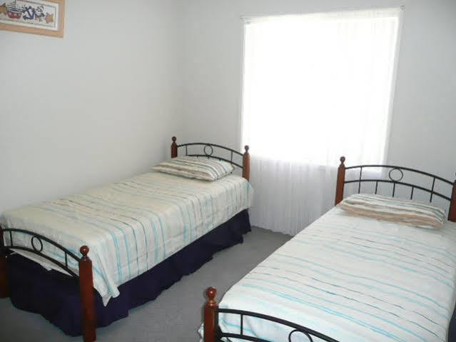 All Seasons Port Elliot Holiday House Екстериор снимка
